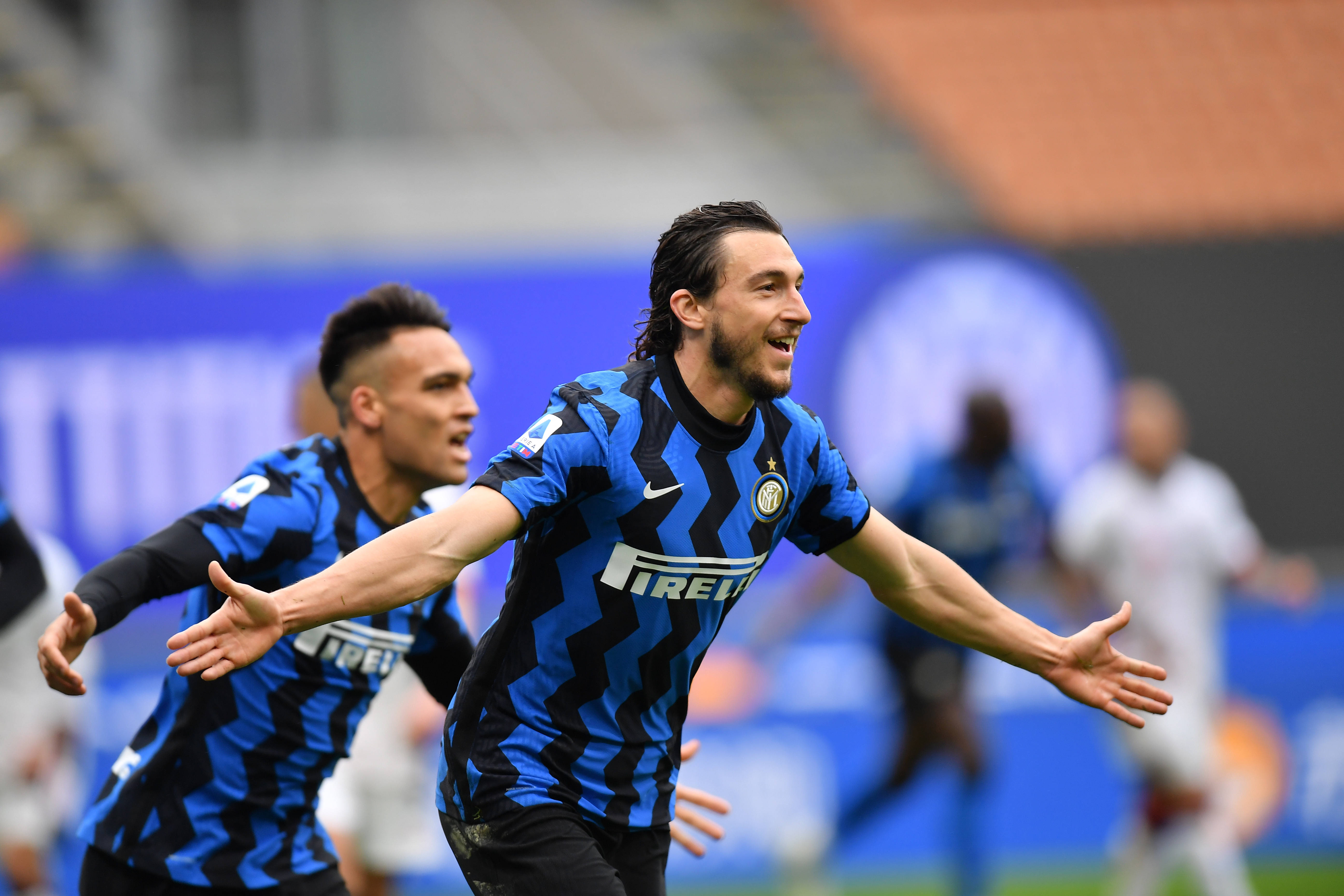 德天空：拜仁看上安德莱赫特17岁中场德卡特