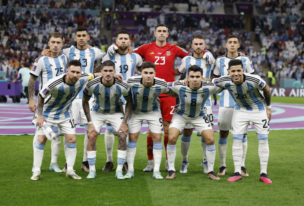 跟队记者：米兰内部否认了蒂亚戈-席尔瓦可能回归的传闻