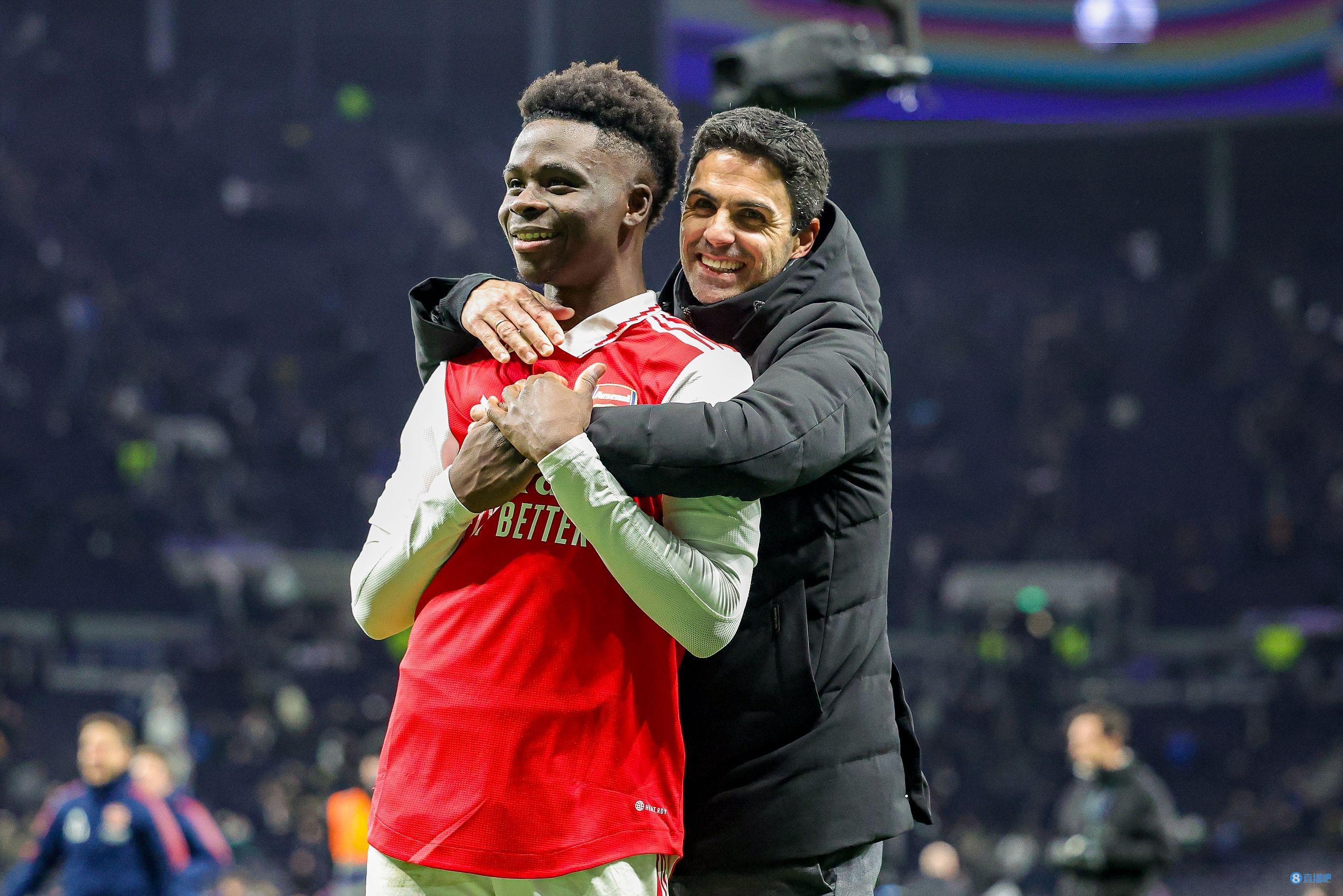 英超战报：利物浦2-1逆转热刺,（英超快讯：利物浦2-1逆转击败热刺）