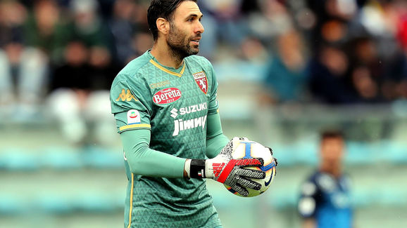 佩林卡：我把里夫斯绝杀森林狼的照片印在高尔夫球上送给了他