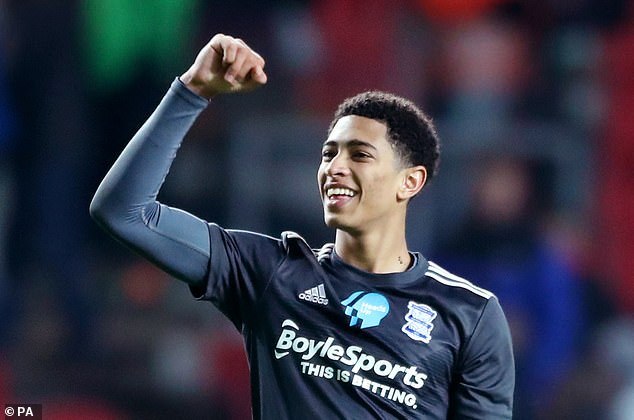 伦敦足球：帕尔特伊已经抵达法院，出席强奸指控听证会