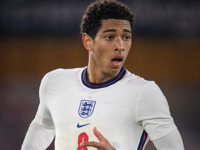 鲁尼：赖斯的表现不可思议，他未来会接替凯恩成为英格兰队长（鲁尼盛赞赖斯：表现惊艳，未来将接班凯恩出任英格兰队长）