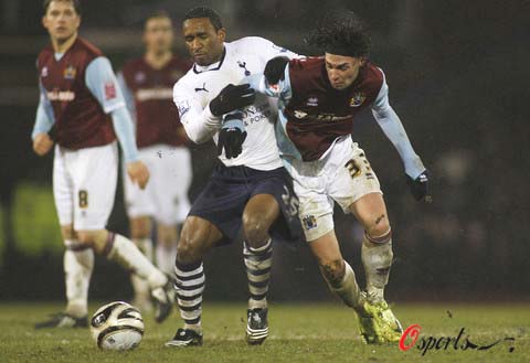 周二002 亚冠精英 柔佛VS上海海港：比分预测（周二002 亚冠焦点战 柔佛对上海海港：比分前瞻）