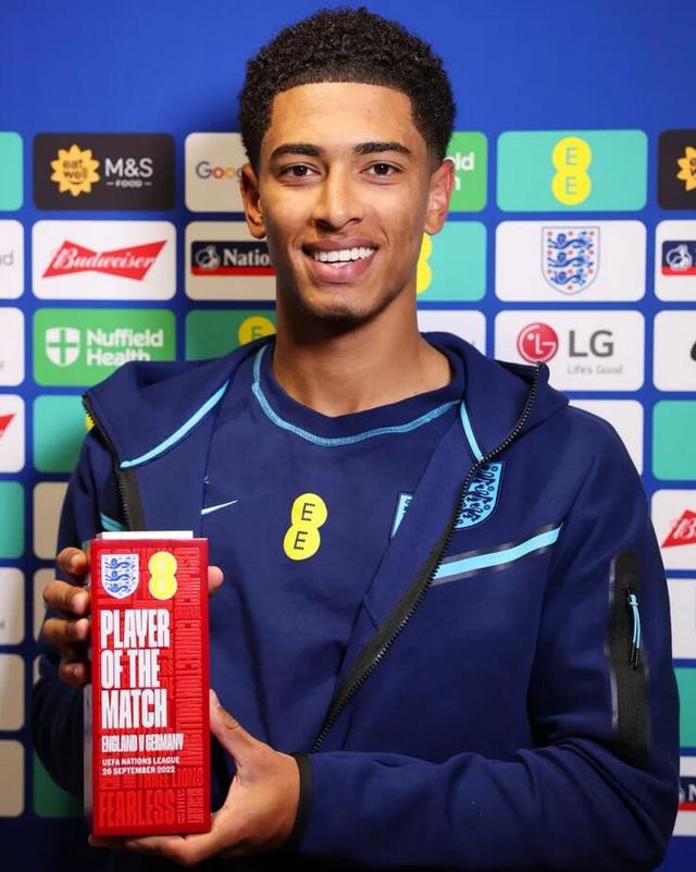 麦克托米奈为何没选英格兰？前苏格兰主帅：穆里尼奥帮了大忙（前苏格兰主帅揭秘：穆里尼奥成关键，促麦克托米奈未选英格兰）