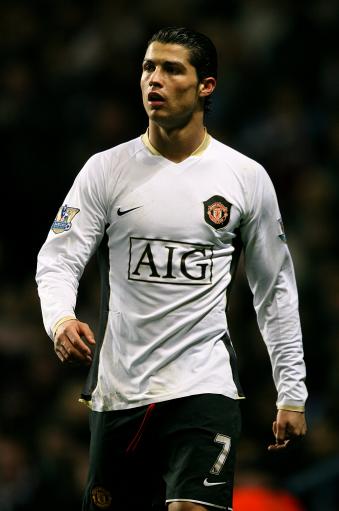 厄兹詹谈战平西班牙：很开心能进球，要是能取胜就更好了（厄兹詹谈平西班牙：进球很开心，但没能赢球略感遗憾）