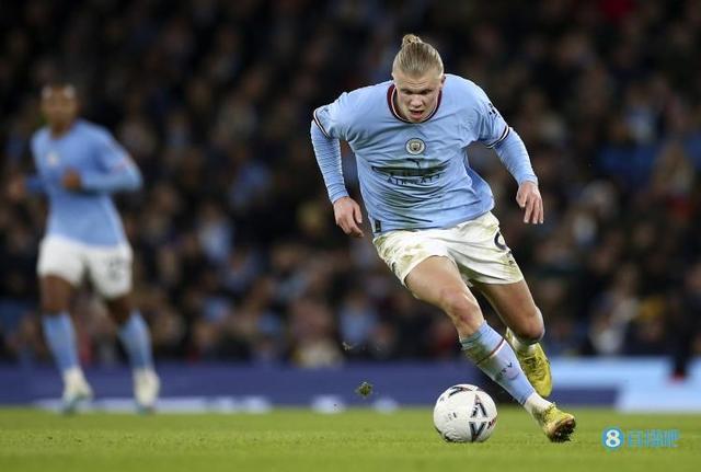 意甲媒体热议：在莱奥加盟米兰的七个赛季里，本赛季莱奥的表现最为出色！（意媒热议：加盟米兰七季，莱奥本季表现最出色）